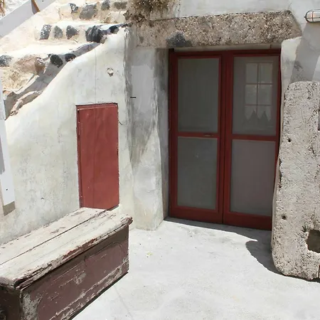 Apartment Traditional Farmers Secret Caves Emporio (Santorini)