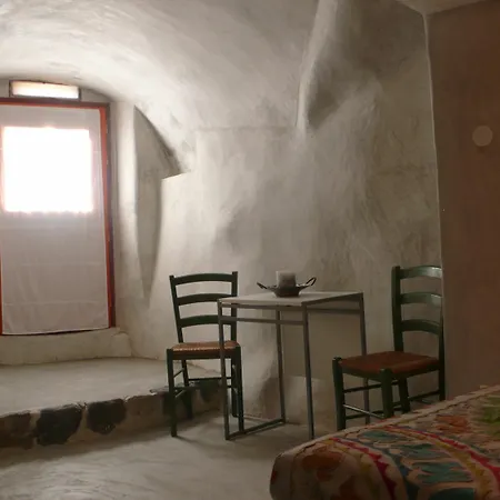 Apartment Traditional Farmers Secret Caves Emporio (Santorini)