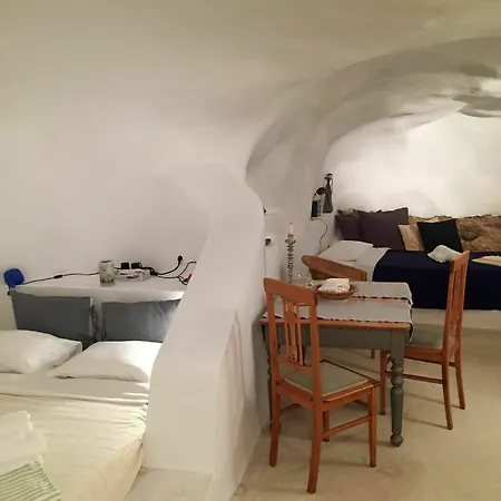 Apartment Traditional Farmers Secret Caves Emporio (Santorini)