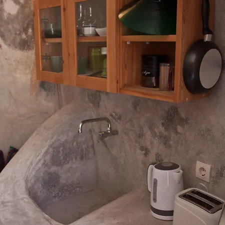 Traditional Farmers Secret Caves Apartment *